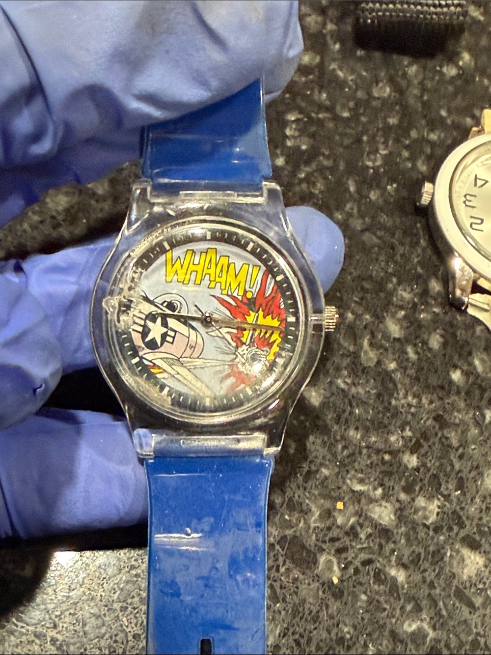 Blue Comic-Style 'WHAAM!' Quartz Wristwatch working
